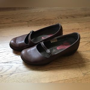 Merrell brown leather shoes
